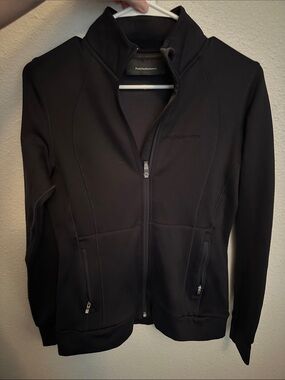 Peak Performance Women's Black Full-Zip Bomber Jacket